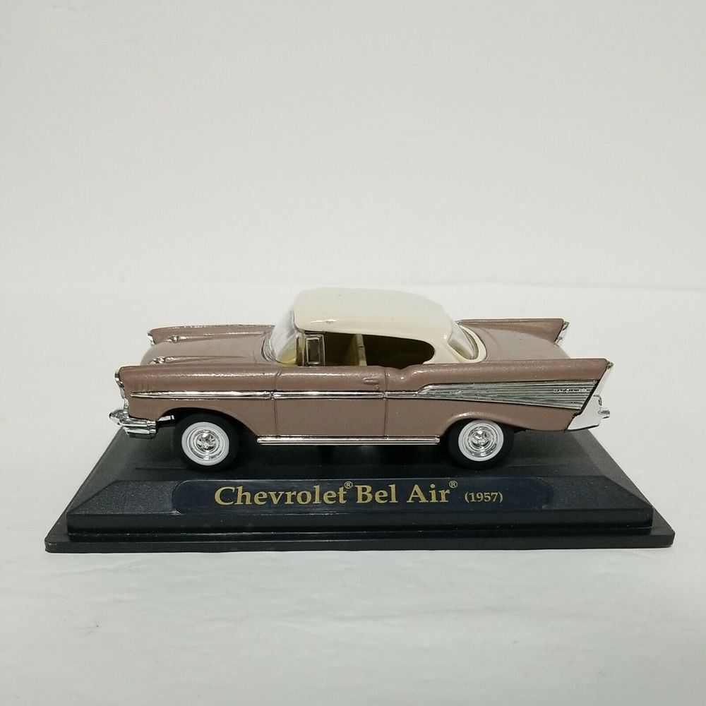 1/43 ROAD SIGNATURES YAT MING 1957 CHEVROLET BEL-AIR DIECAST TOY CAR